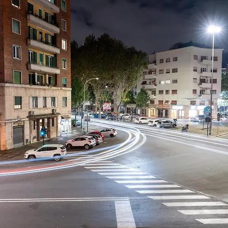 Holidayhomenazzarena Apartment Rom